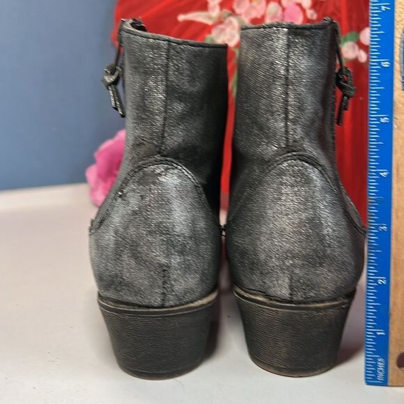 Route 66 Women's 9 M Reagan Booties Ankle Boots Distressed Silver Cowboy Boots - Picture 7 of 8